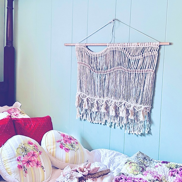NEW:Shabby_Chic Handwoven Wavy Textured Macramé Wall Decor: Tapestry Knotted Art - Picture 3 of 16